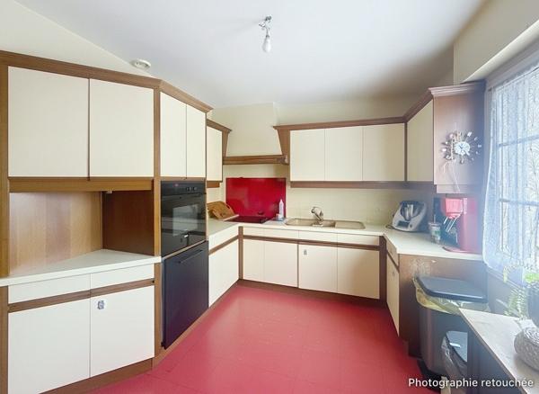 À vendre - Maison individuelle, 8 pièces située à Tours (37000)