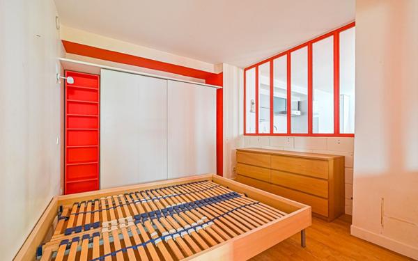 Appartement à vendre    2 pièces • 62,32 m2 Paris 10