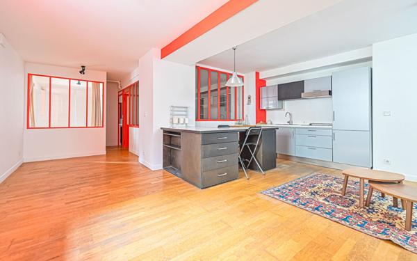 Appartement à vendre    2 pièces • 62,32 m2 Paris 10