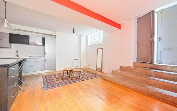 Appartement à vendre    2 pièces • 62,32 m2 Paris 10