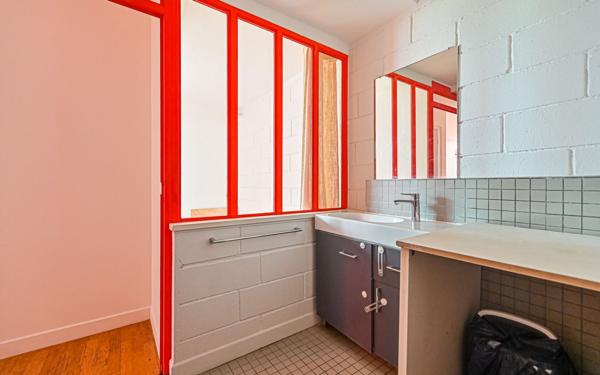 Appartement à vendre    2 pièces • 62,32 m2 Paris 10