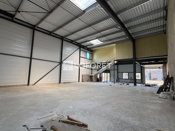 Achat local commercial Oissel - 193 m² - 343 694 €