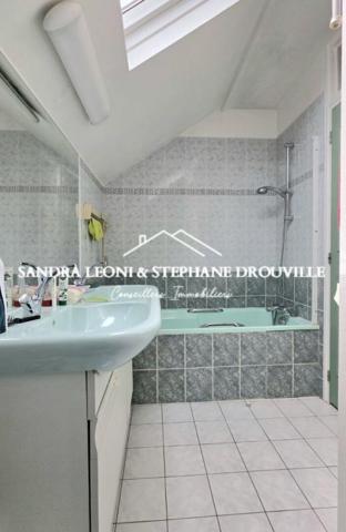 PROCHE CHARTRES - LUCE CHARMANTE MAISON 124 m2, 3 chambres