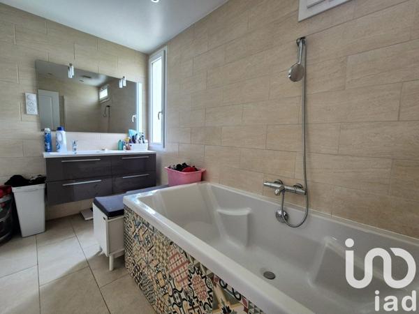 Maison 4 pièces de 150 m² à Créteil (94000)