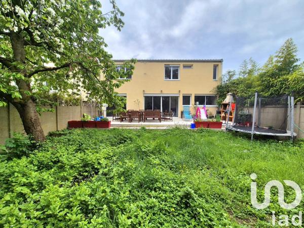 Maison 4 pièces de 150 m² à Créteil (94000)