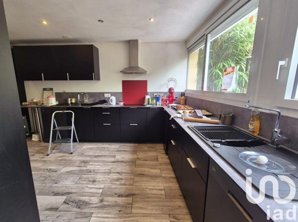 Maison 4 pièces de 150 m² à Créteil (94000)