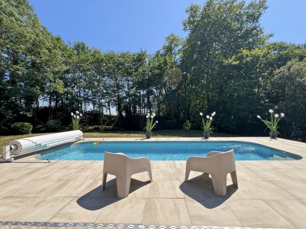 Maison
         5 pièces
        - 145 m² 410 000 €*