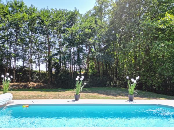 Maison
         5 pièces
        - 145 m² 410 000 €*