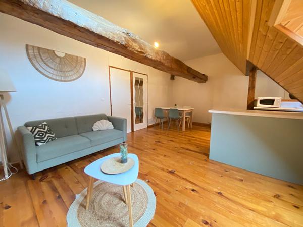 Appartement LOUE Lons-le-Saunier 3 pièces / 1 chambre / 40 m² loi carrez (50 m² au sol)