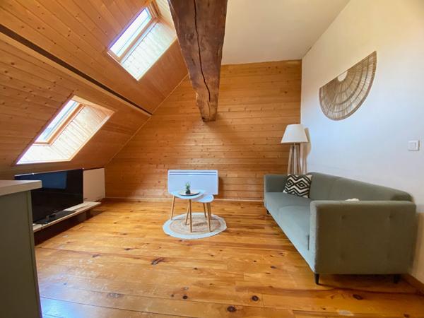 Appartement LOUE Lons-le-Saunier 3 pièces / 1 chambre / 40 m² loi carrez (50 m² au sol)