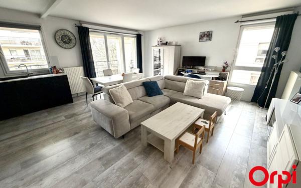 Appartement à vendre    3 pièces • 67 m2 Montigny-le-Bretonneux