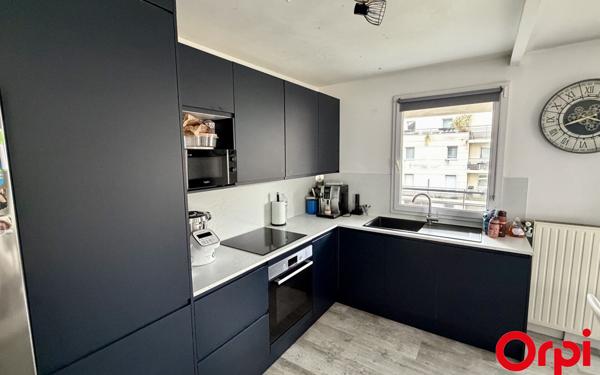 Appartement à vendre    3 pièces • 67 m2 Montigny-le-Bretonneux