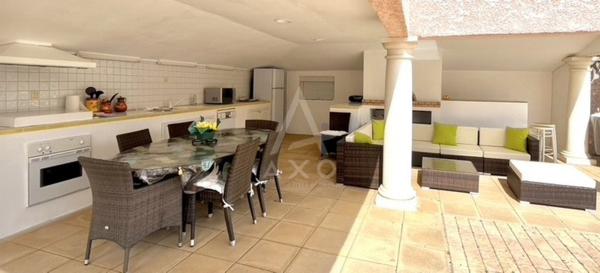 VILLA À 300M DE LA PLAGE