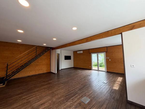 Le Haillan - Local / Bureau 220 m²