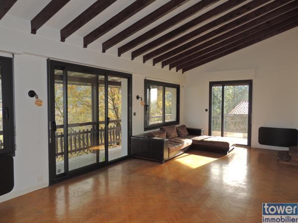 MAISON LUMINEUSE AVEC VUE PANORAMIQUE