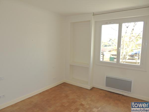 MAISON LUMINEUSE AVEC VUE PANORAMIQUE