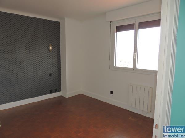 MAISON LUMINEUSE AVEC VUE PANORAMIQUE