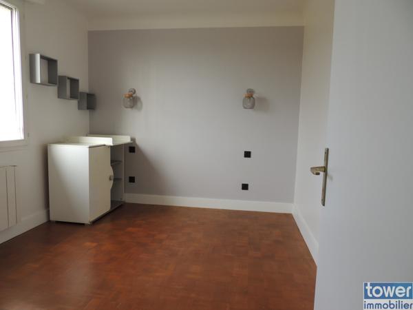 MAISON LUMINEUSE AVEC VUE PANORAMIQUE