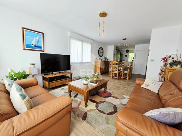 Appartement 3 chambres terrasse parking + garage