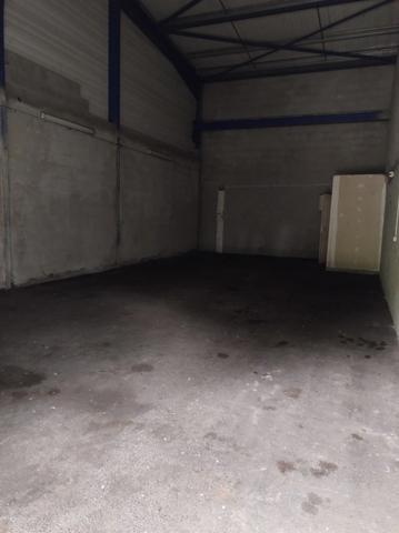 Dpt Isère (38), à louer SAINT VINCENT DE MERCUZE Local industriel 90 m²