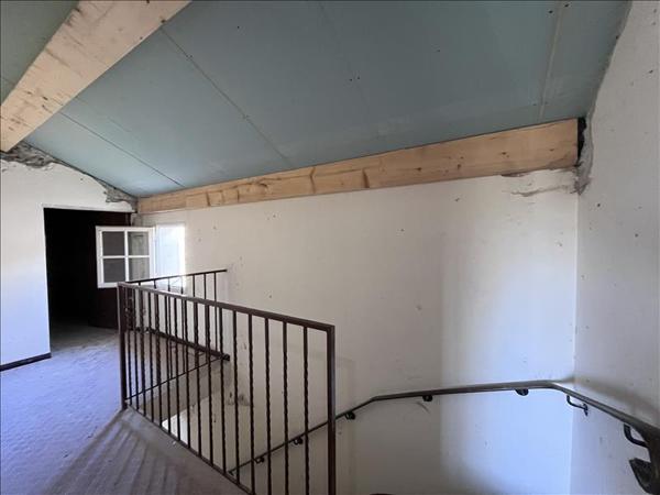 Maison à vendre |  Clermont-Dessous |  8 pièces | 200 m²