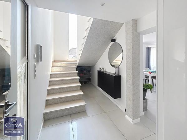Maison à vendre 9 pièces 180m² Saint-Pryvé-Saint-Mesmin (45750)