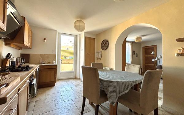 Maison à vendre    4 pièces •  Sénas