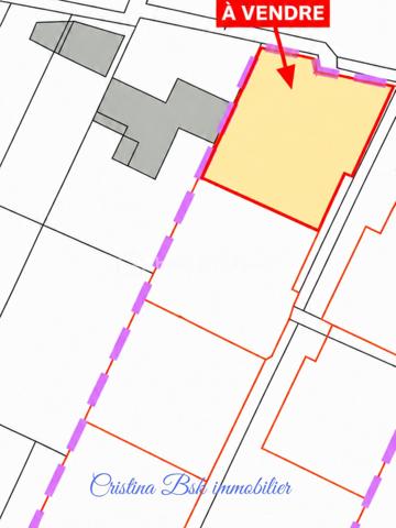! À saisir !
Magnifique terrain constructible de 490 m², idéalement situé.
Ce terrain est prêt à accueillir le projet de construction de votre choix, il bénéficie d'une exposition plein Sud, offrant ainsi un ensoleillement optimal.
Vous trouverez à proximité tous les commerces essentiels ainsi que des écoles, parfait pour toute la famille. En matière de transport, la gare SNCF est située à moins de 5 minutes, l'accès à l'autoroute A51 à 1 km. Par ailleurs, le site Cadarache/Iter se trouve à 20 minutes.
Le terrain est entièrement viabilisé et borné, raccordements aux réseaux d'eau, d'électricité, de téléphone sont disponibles, avec l'approvisionnement en eau du canal.