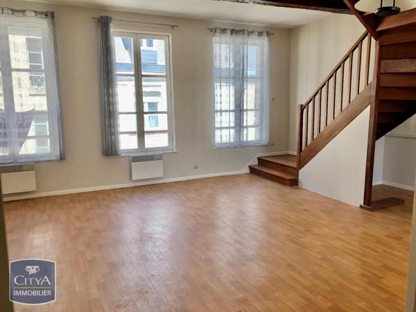 Appartement à louer 4 pièces 75.97m² Laon (02000)