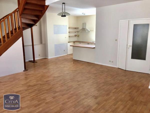 Appartement à louer 4 pièces 75.97m² Laon (02000)