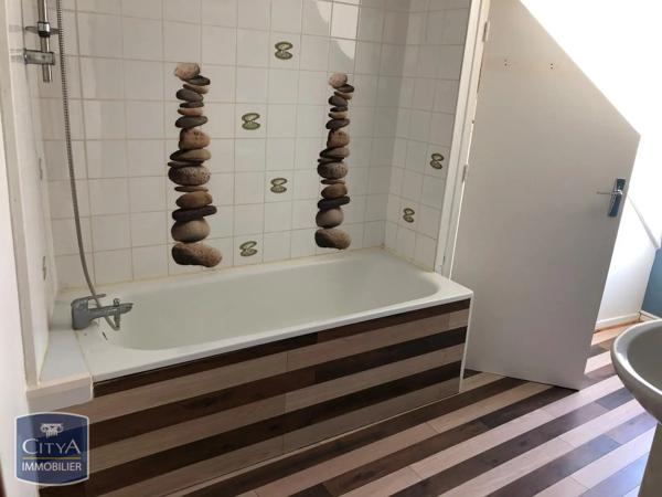 Appartement à louer 4 pièces 75.97m² Laon (02000)