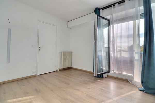 Appartement Saint Leu La Foret 3 pièce(s) 69 m2+ PLACE DE PARKING