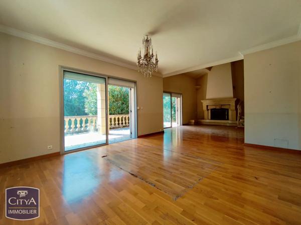 Maison à vendre 7 pièces 164.7m² Nîmes (30000)