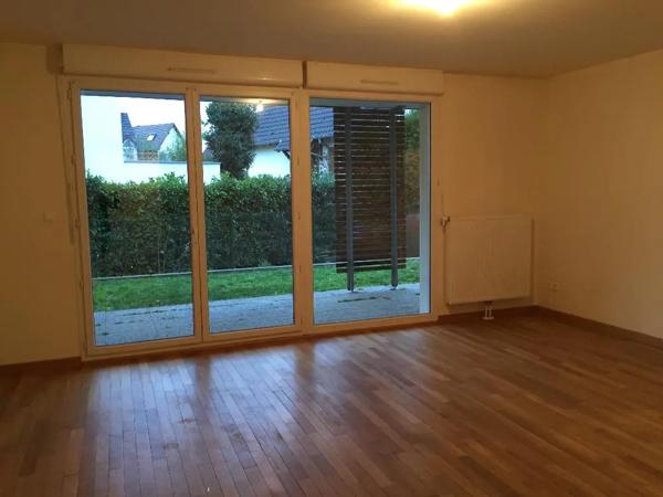 Appartement à louer 4 pièces 82.34m²