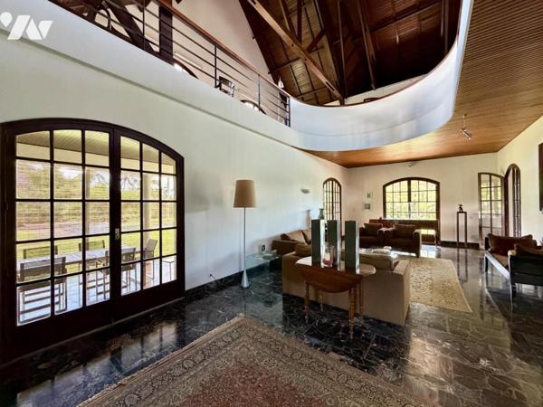 STE MARIE DUPARC TERRAIN A BATIR DE PLUS DE 10 000m² 