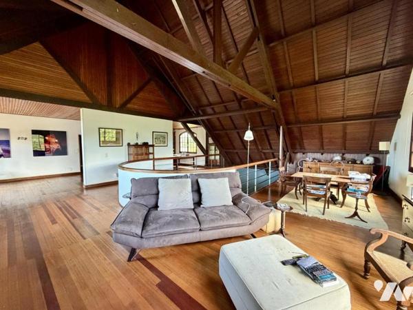 STE MARIE DUPARC TERRAIN A BATIR DE PLUS DE 10 000m² 