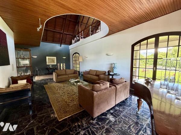 STE MARIE DUPARC TERRAIN A BATIR DE PLUS DE 10 000m² 