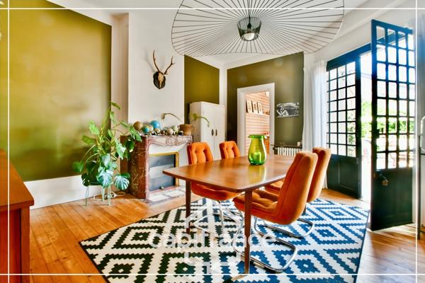 Maison de caractère d’exception centre-ville, 231 m², jardin intimiste, grand garage et dépendance