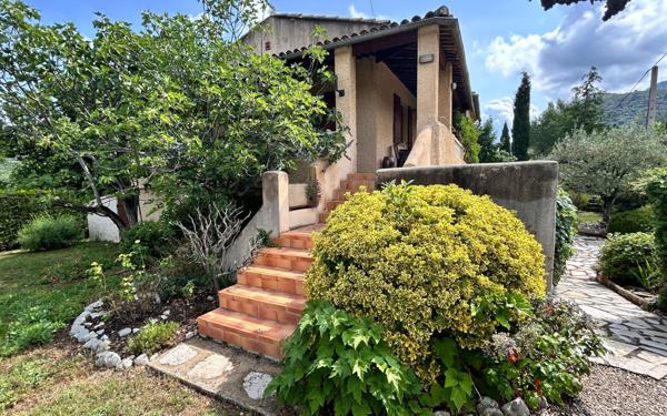 Maison à vendre    6 pièces •  Mollans-sur-Ouvèze