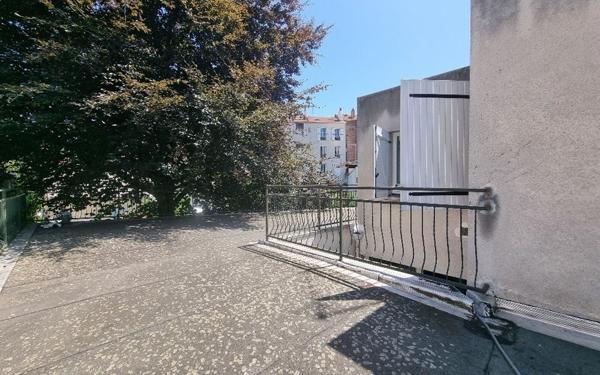 Appartement à vendre    1 pièce • 27,61 m2 Ivry-sur-Seine