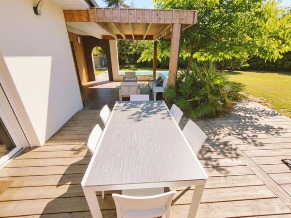 Maison rénovée; sans vis à vis; piscine chauffée
