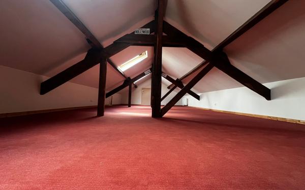 Appartement à vendre    6 pièces • 297,79 m2 Limoges