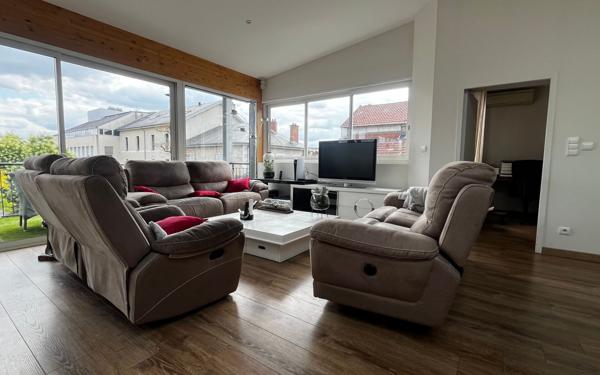 Appartement à vendre    6 pièces • 297,79 m2 Limoges