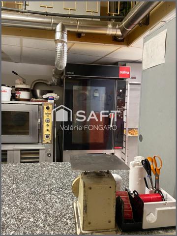 COMMERCE EN HYPERCENTRE 44 ANS D'EXPERIENCE