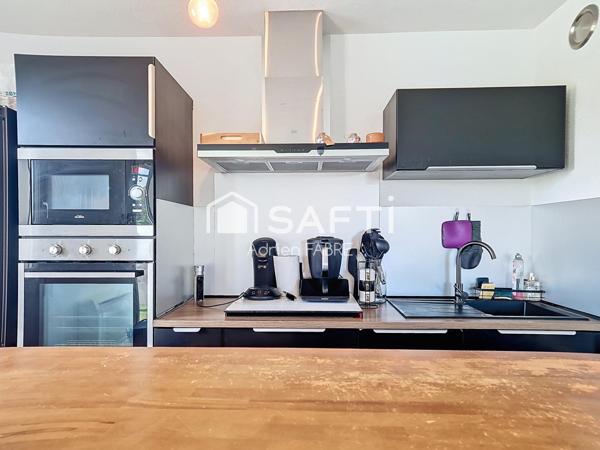 Appartement T3  de 55m² construit en 2005 avec terrasse sans travaux