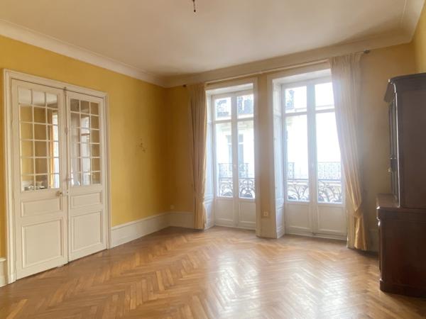 CENTRE VILLE - BEL APPARTEMENT T5