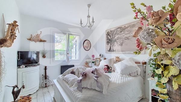 EYSINES – Maison 5 pièces 91 m² en VIAGER OCCUPÉ – Décote 56 % – Garage, Véranda, Terrain 465 m² – Proche Tram D