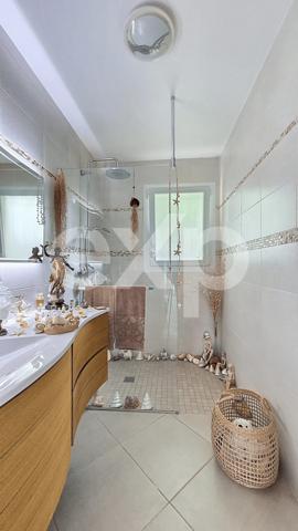 EYSINES – Maison 5 pièces 91 m² en VIAGER OCCUPÉ – Décote 56 % – Garage, Véranda, Terrain 465 m² – Proche Tram D