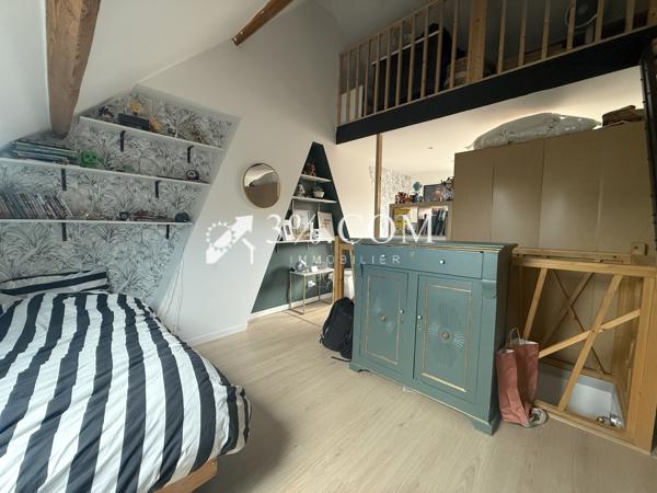 Maison
                                                                                                                                                                                                                                                                                                                        4 pièce(s)                                                                                                                                                                                                          3 chambre(s)                                                                                                                                                                                                          98  m²