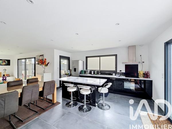 Maison à vendre 5 pièces 138 m² Pollestres
